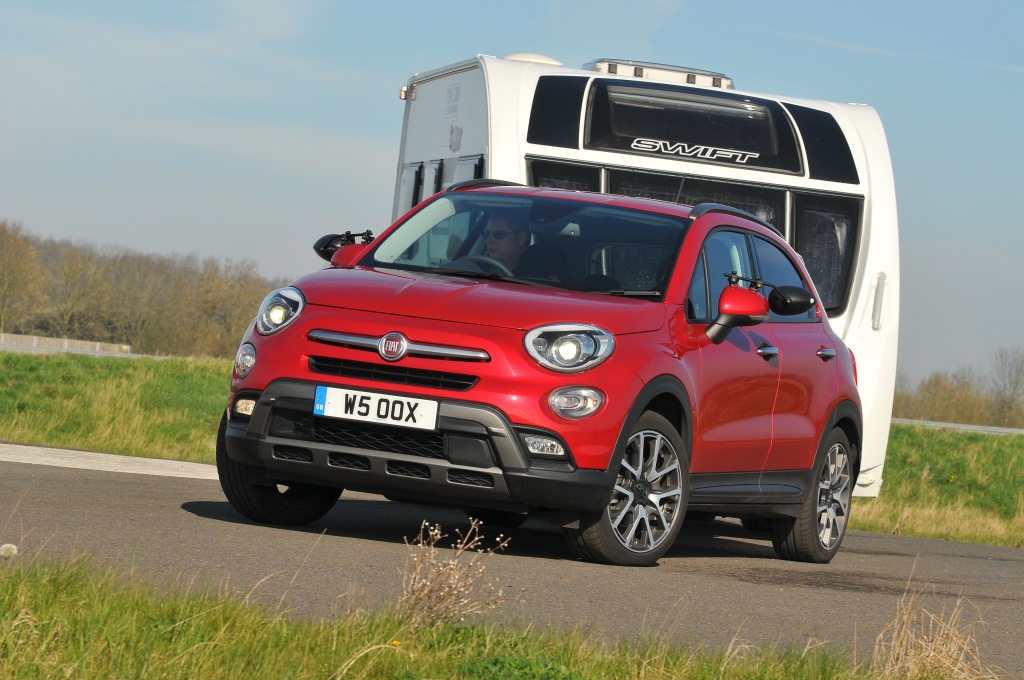 fiat-500x-tow-car-awards